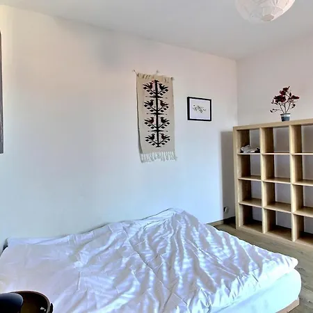Lumineux 2 - Guillemins Apartment